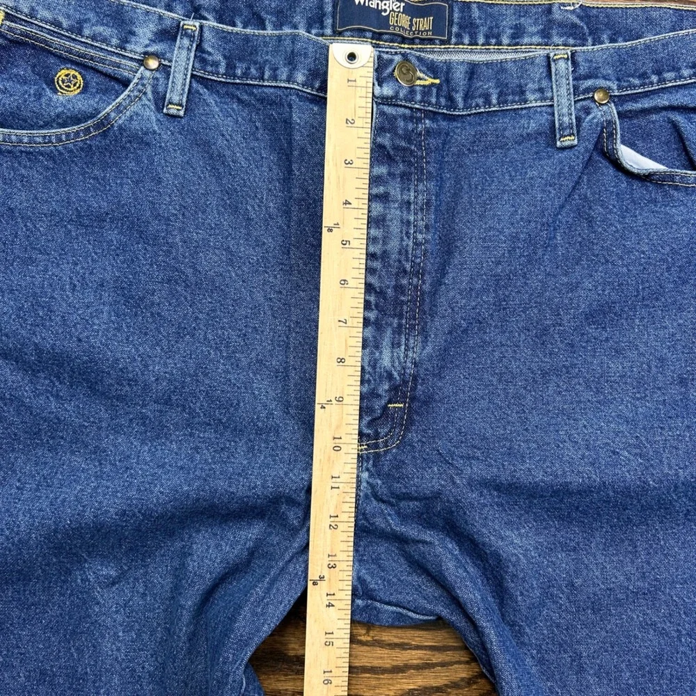 Wrangler George Strait Collection Mens Blue Jeans 42x34 Medium Wash Denim A102
